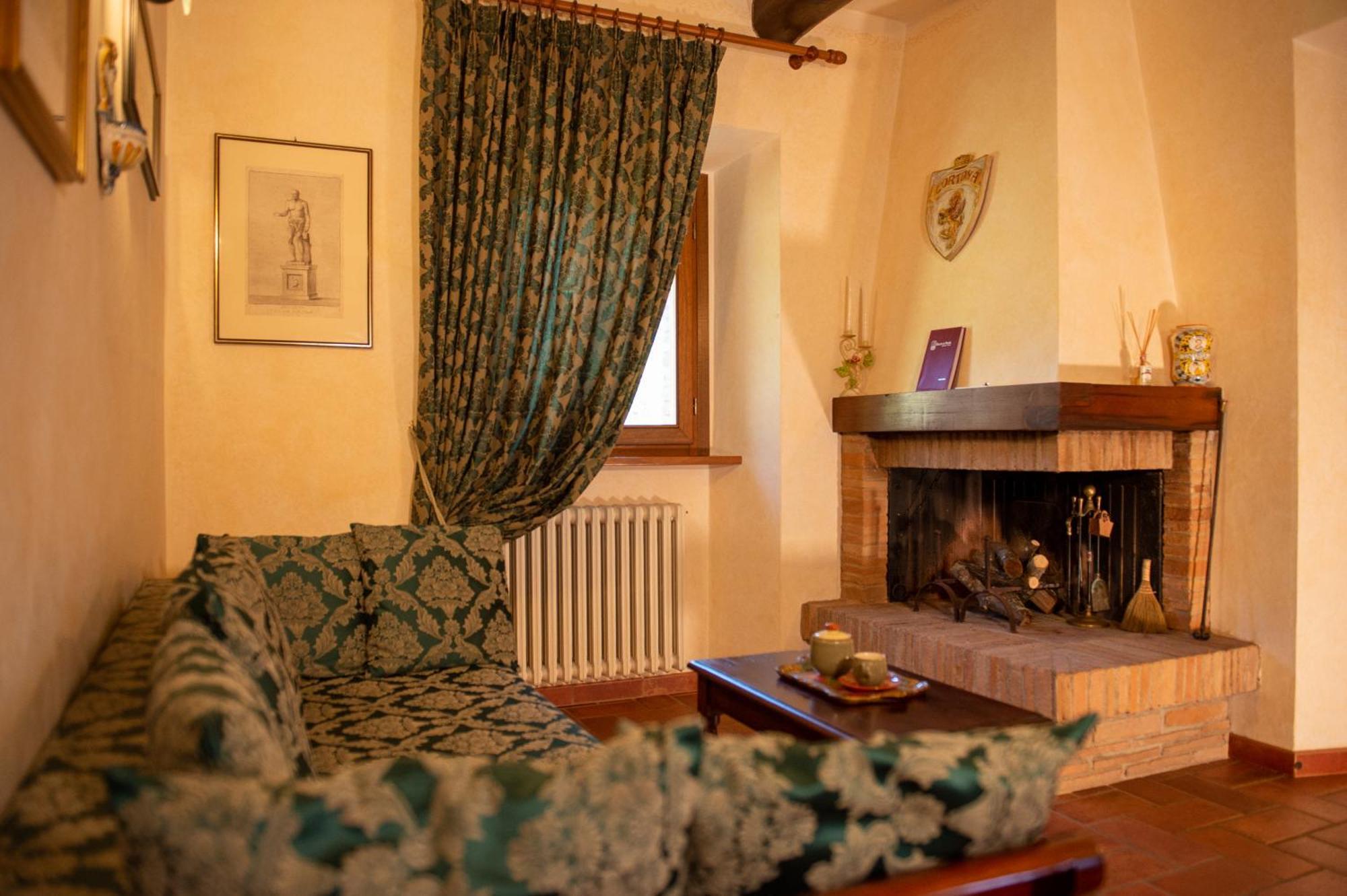 Rocca Di Pierle, Agriturismo Di Charme - Cortona Mercatale  Екстериор снимка