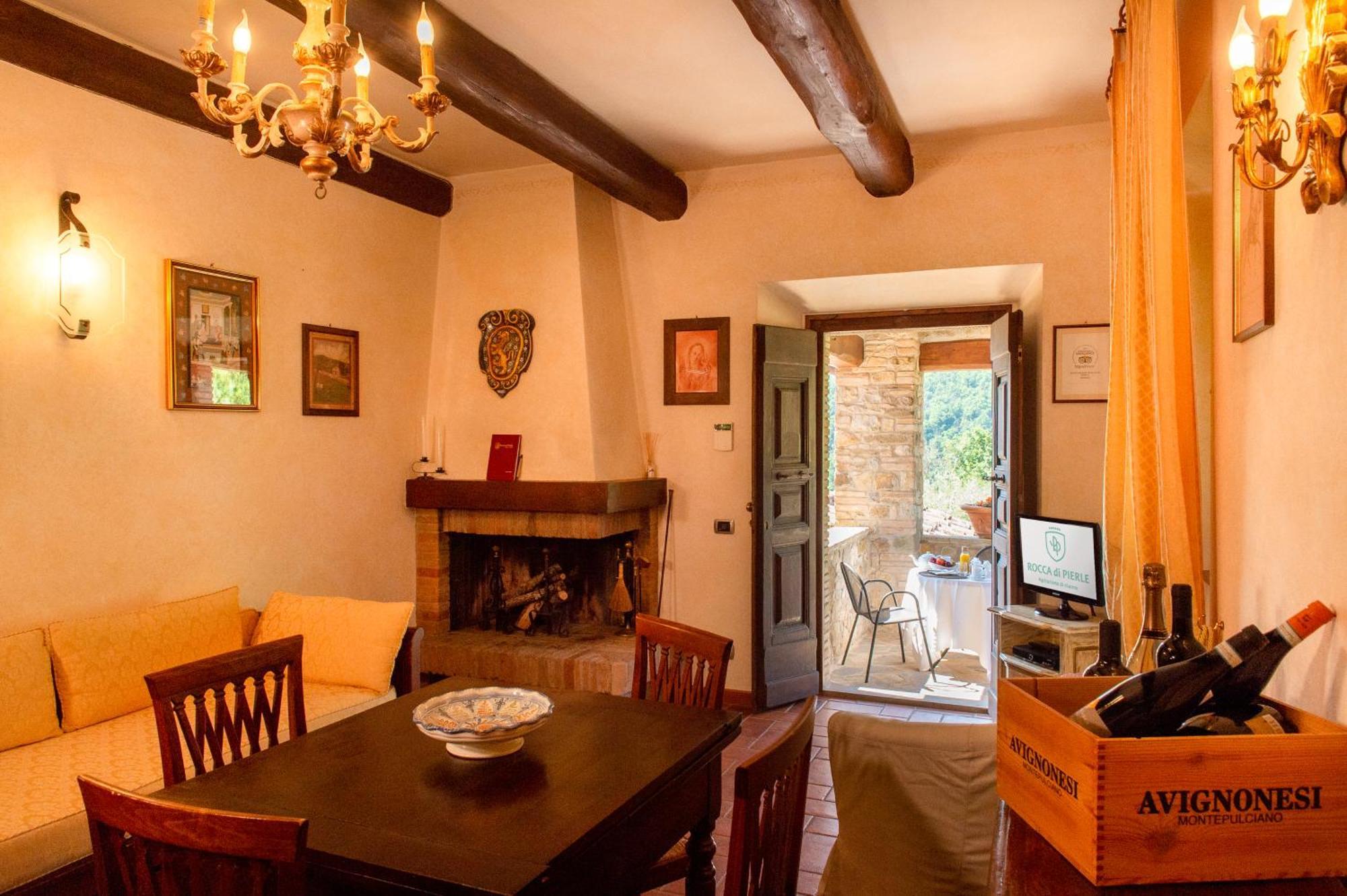 Rocca Di Pierle, Agriturismo Di Charme - Cortona Mercatale  Екстериор снимка